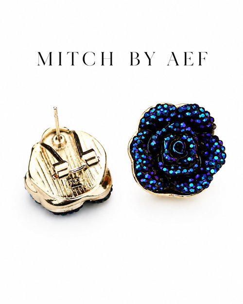 Boucles d’oreilles fleurs bleues AZURA, vue de face et système de fermeture