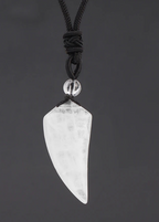 Collier pierre naturelle cristal de roche — pendentif pointe blanche translucide sur cordon noir réglable — MITCH par AEF