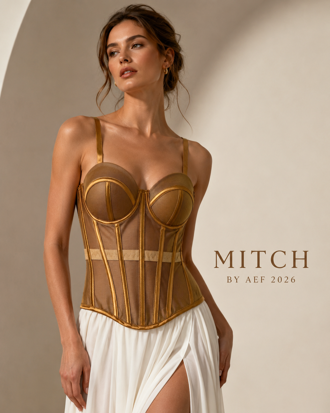 Corset bustier doré mesh transparent femme — armatures dorées, effet sculptant, porté avec jupe longue blanche | MITCH par AEF